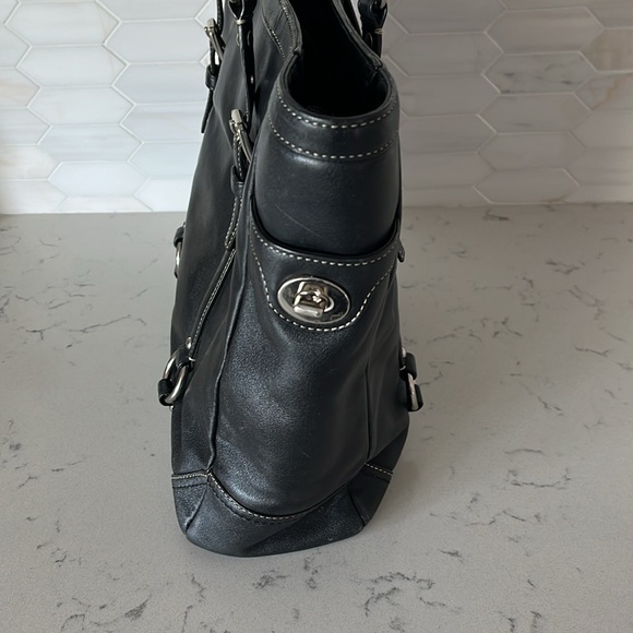 Coach multipurpose bag in good pre-love condition! - Picture 5 of 9